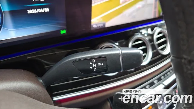 Mercedes-Benz E-Class 2020 — фото 12