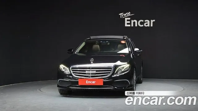 Mercedes-Benz E-Class 2020 — фото 13