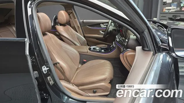 Mercedes-Benz E-Class 2020 — фото 18