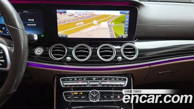 Mercedes-Benz E-Class 2020 — фото 20