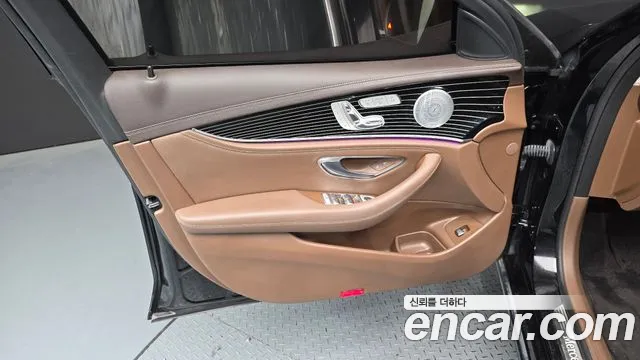 Mercedes-Benz E-Class 2020 — фото 14