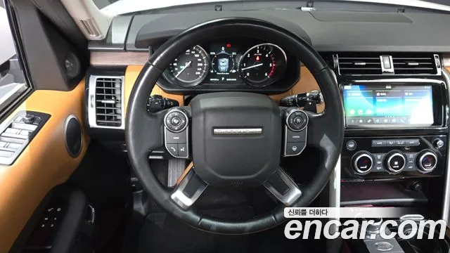 Land Rover Discovery 2017 — фото 17