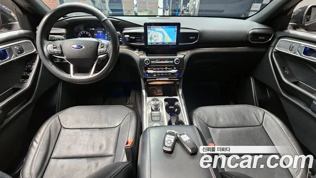 Ford Explorer 2020 — фото 10