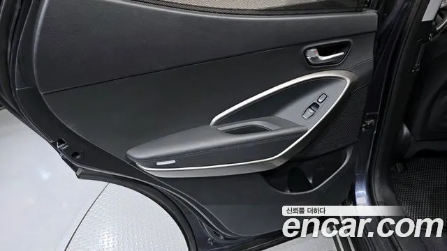 Hyundai Santafe 2016 — фото 15