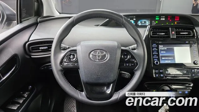 Toyota Prius 2022 — фото 18