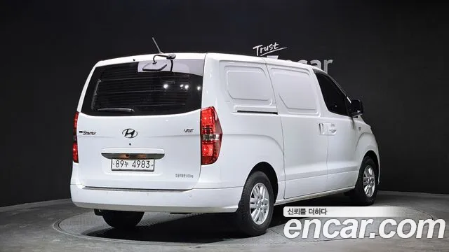 Hyundai Starex 2019 — фото 2