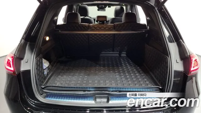Mercedes-Benz GLE-Class 2023 — фото 18