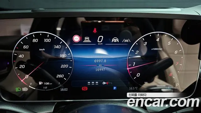 Mercedes-Benz GLC-Class 2025 — фото 11