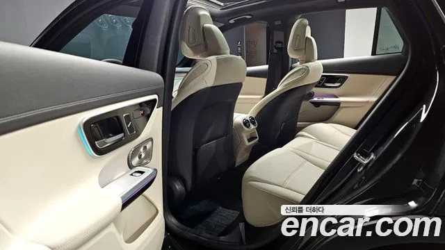 Mercedes-Benz GLC-Class 2025 — фото 16