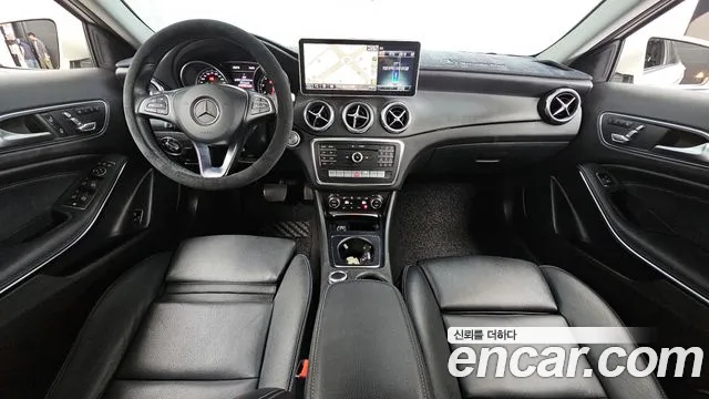 Mercedes-Benz GLA-Class 2018 — фото 10