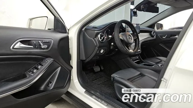 Mercedes-Benz GLA-Class 2018 — фото 13