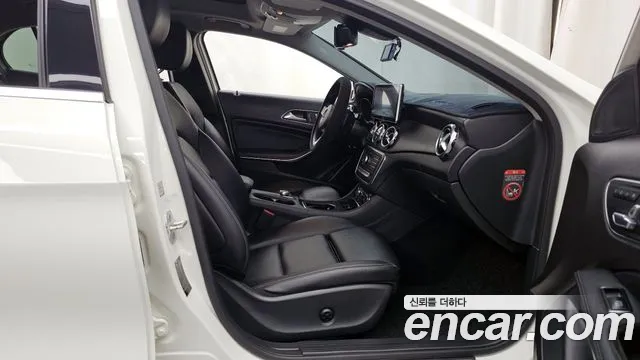 Mercedes-Benz GLA-Class 2018 — фото 17