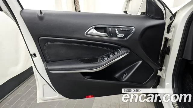 Mercedes-Benz GLA-Class 2018 — фото 14