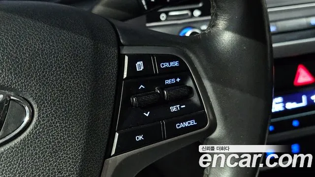 Hyundai AVANTE 2016 — фото 14