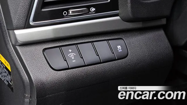 Hyundai AVANTE 2016 — фото 17