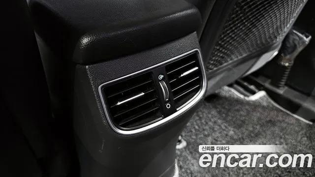 Hyundai AVANTE 2016 — фото 19