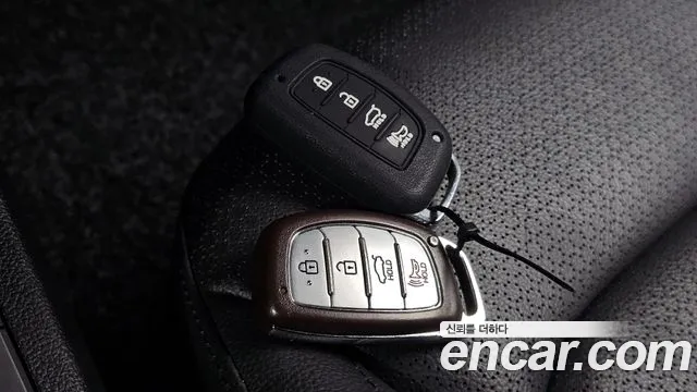 Hyundai AVANTE 2016 — фото 20