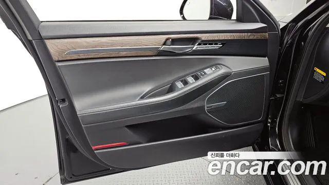Genesis G90 2019 — фото 14