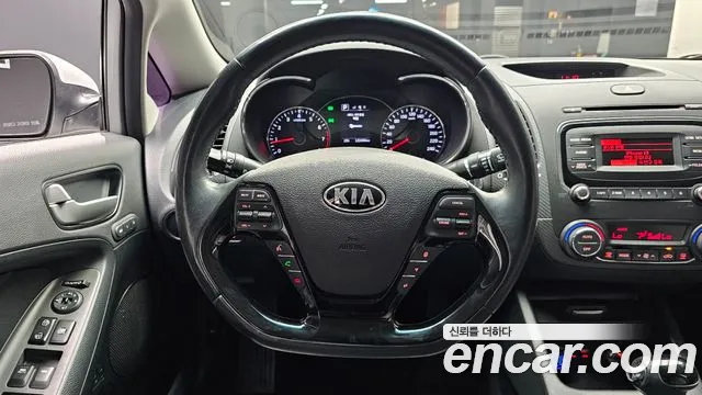 Kia K3 2016 — фото 19