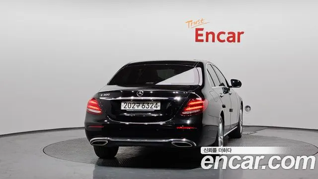 Mercedes-Benz E-Class 2017 — фото 4