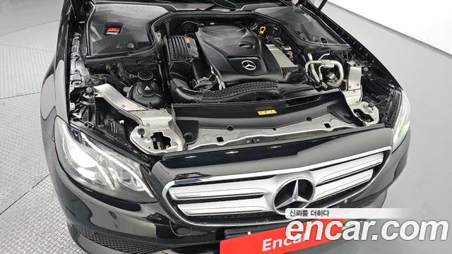 Mercedes-Benz E-Class 2017 — фото 6