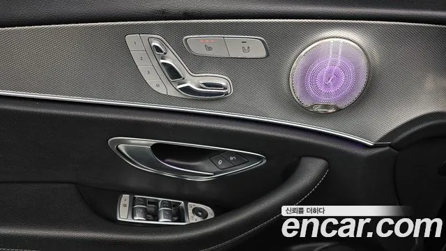 Mercedes-Benz E-Class 2017 — фото 18