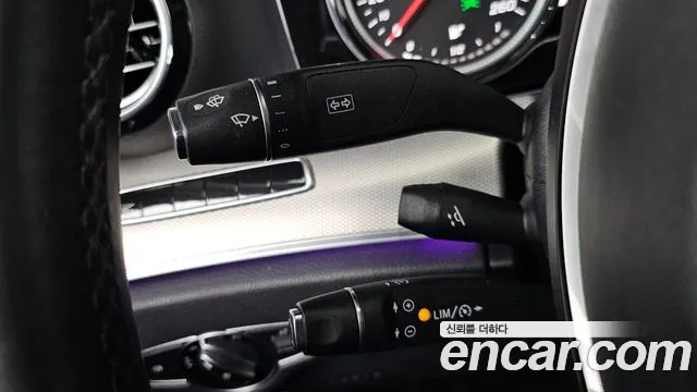 Mercedes-Benz E-Class 2017 — фото 19