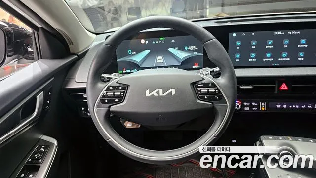 Kia EV6 2022 — фото 19