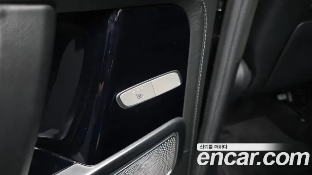 Mercedes-Benz G-Class 2019 — фото 18