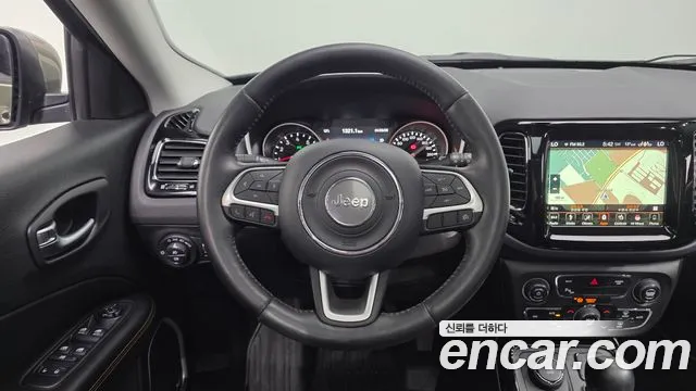 Jeep Compass 2019 — фото 19