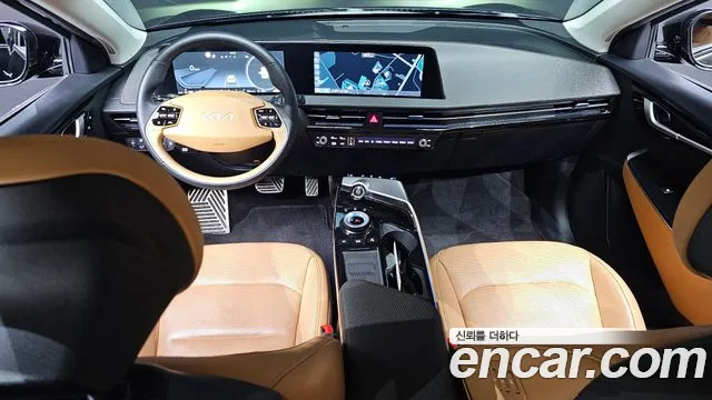Kia EV6 2023 — фото 10