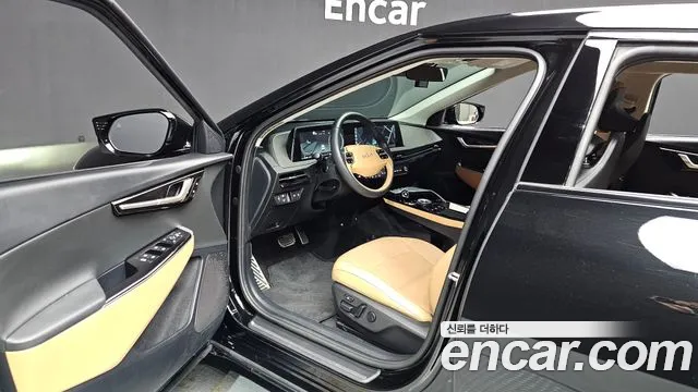 Kia EV6 2023 — фото 13
