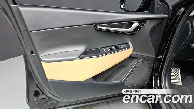 Kia EV6 2023 — фото 14
