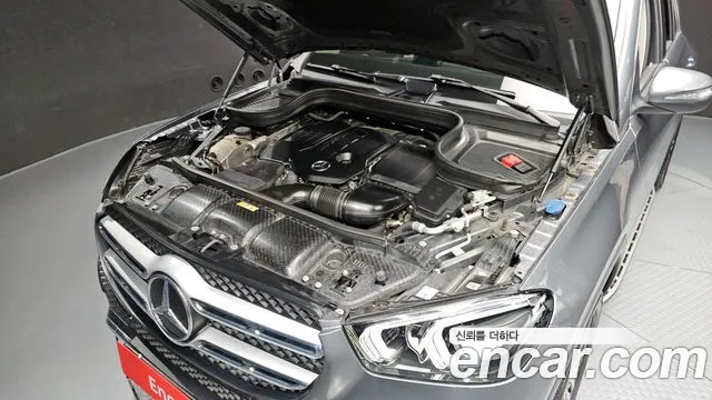 Mercedes-Benz GLE-Class 2020 — фото 6