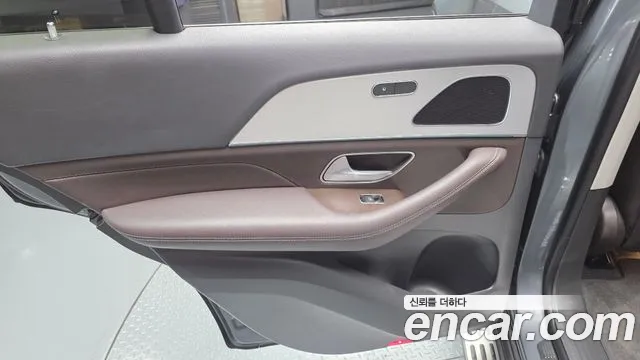 Mercedes-Benz GLE-Class 2020 — фото 15