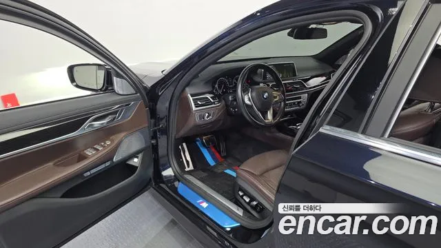 BMW 7-Series 2018 — фото 10