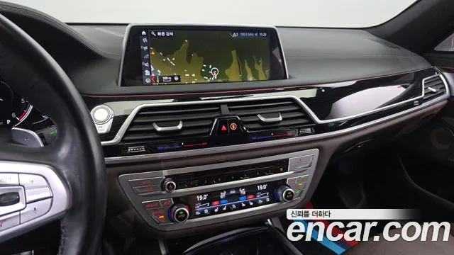BMW 7-Series 2018 — фото 14