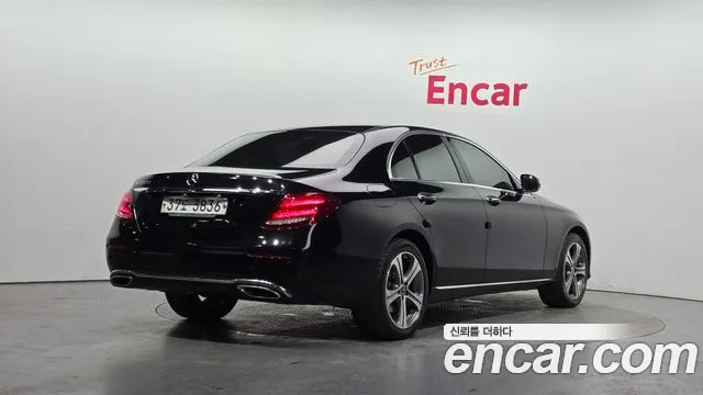 Mercedes-Benz E-Class 2019 — фото 1