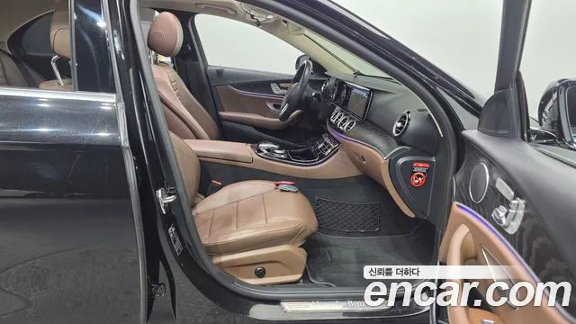 Mercedes-Benz E-Class 2019 — фото 15
