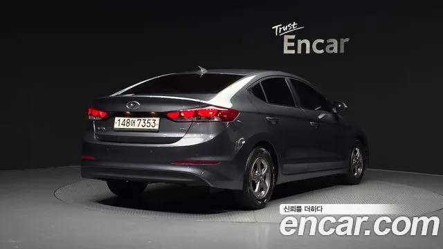 Hyundai AVANTE 2017 — фото 2