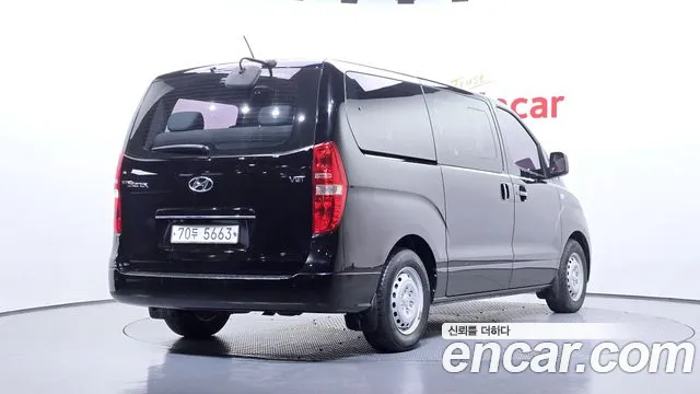 Hyundai Starex 2018 — фото 2