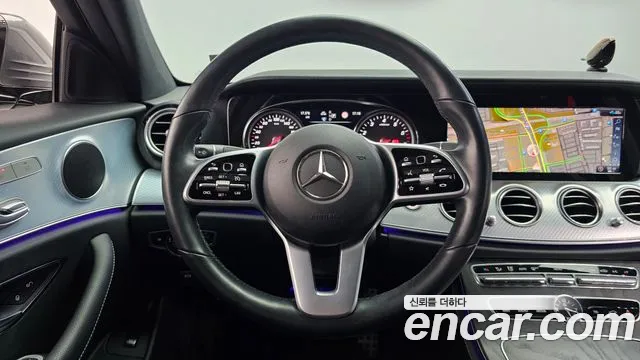Mercedes-Benz E-Class 2020 — фото 19