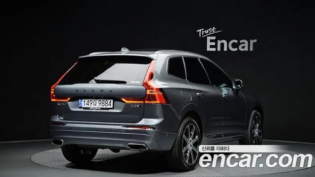 Volvo XC60 2019 — фото 2