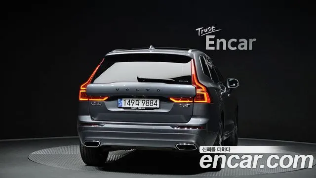 Volvo XC60 2019 — фото 4