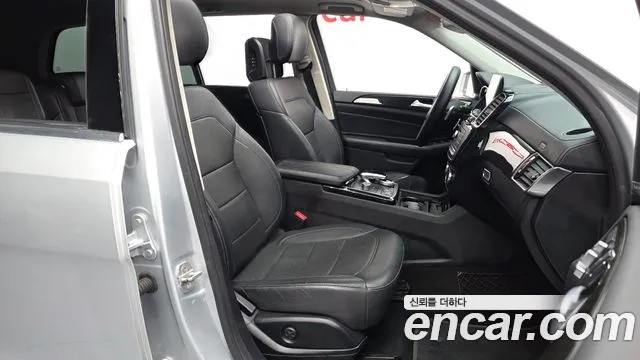 Mercedes-Benz GLS-Class 2017 — фото 18