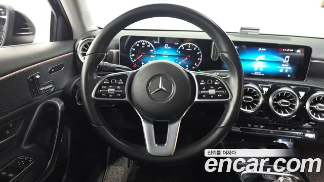Mercedes-Benz A-Class 2020 — фото 19