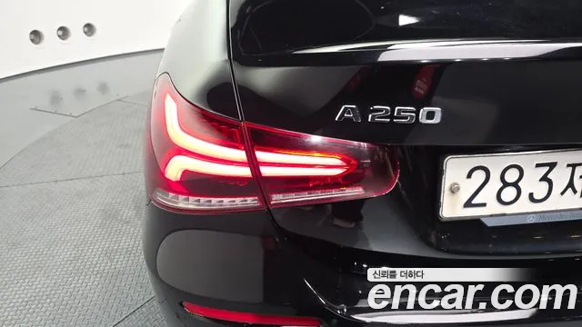 Mercedes-Benz A-Class 2020 — фото 9