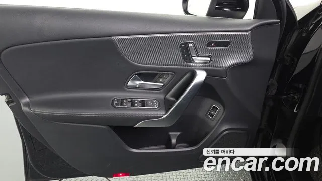 Mercedes-Benz A-Class 2020 — фото 14