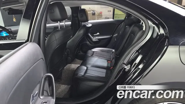 Mercedes-Benz A-Class 2020 — фото 16