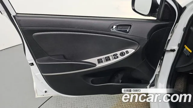 Hyundai Accent 2014 — фото 14